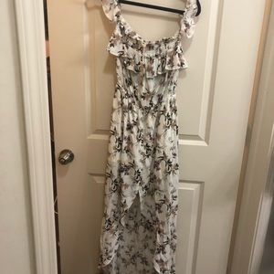 Floral high low dress. Perfect for brunch.